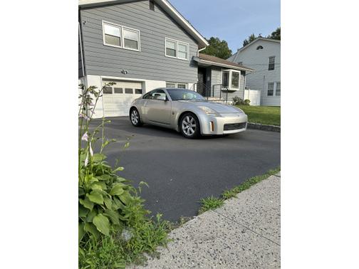 2004 Nissan 350Z Base