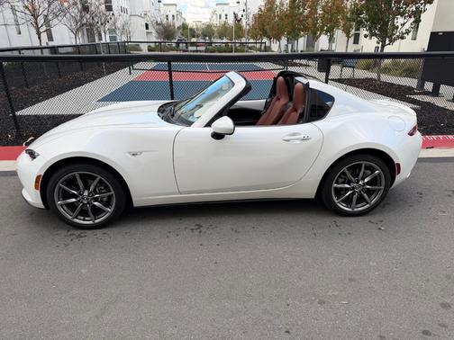 2023 Mazda MX-5 Miata RF Grand Touring