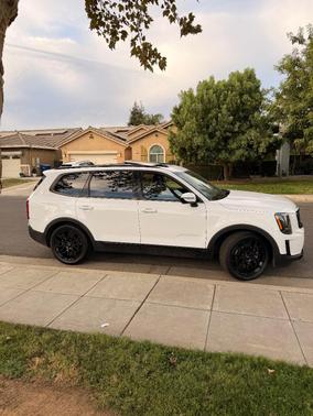 White 2022 Kia Telluride SX