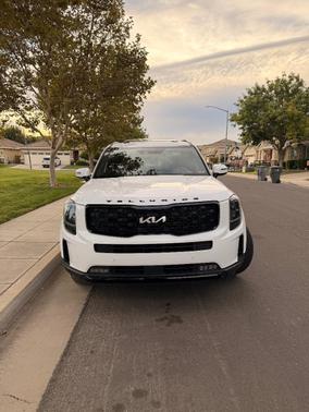 White 2022 Kia Telluride SX