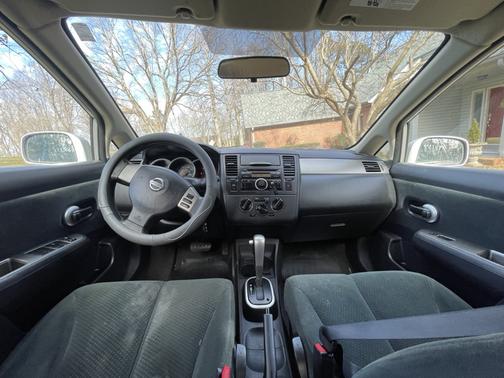 2012 Nissan Versa 1.8 S