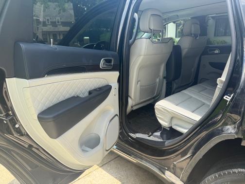 2017 Jeep Grand Cherokee Summit