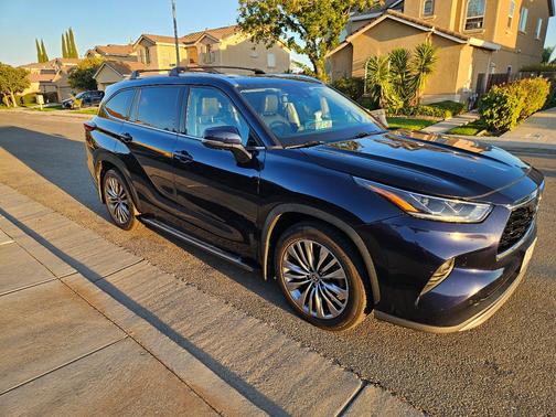 Blue 2021 Toyota Highlander Platinum