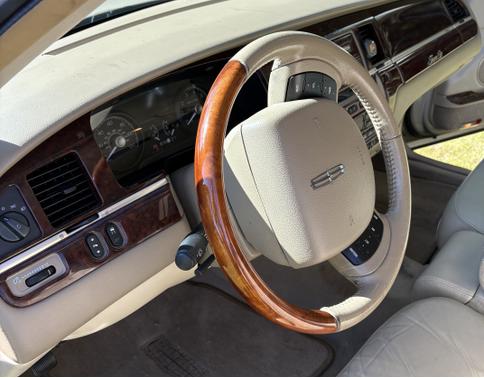 2008 Lincoln Town Car Signature Limited
