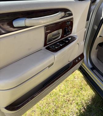 2008 Lincoln Town Car Signature Limited