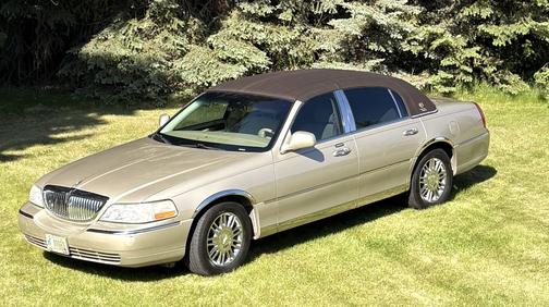 2008 Lincoln Town Car Signature Limited