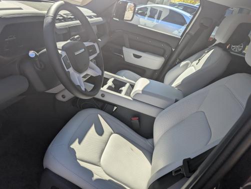 2025 Land Rover Defender 110 P300 S