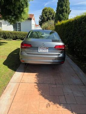 Gray 2016 Volkswagen Jetta 1.4T SE