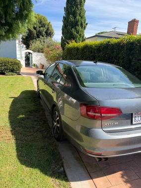 Gray 2016 Volkswagen Jetta 1.4T SE