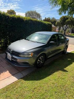 Gray 2016 Volkswagen Jetta 1.4T SE