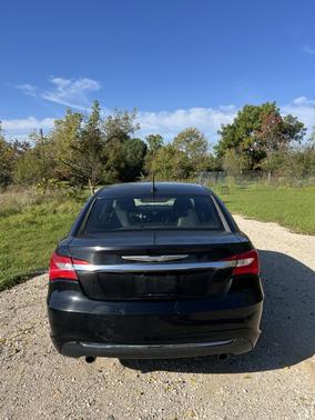Black 2014 Chrysler 200 Limited