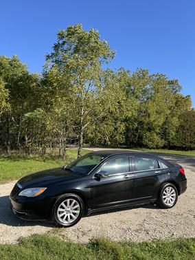 Black 2014 Chrysler 200 Limited