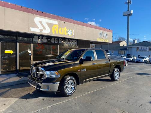 Photo 1 of 5 of 2014 RAM 1500 Big Horn