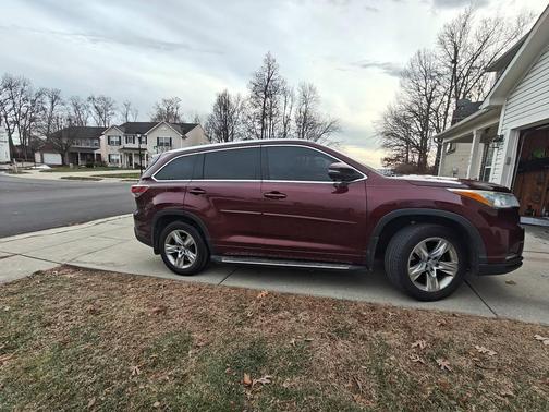 Red 2014 Toyota Highlander Limited