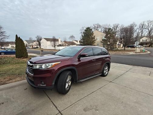 Red 2014 Toyota Highlander Limited
