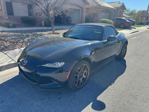 2017 Mazda MX-5 Miata Sport