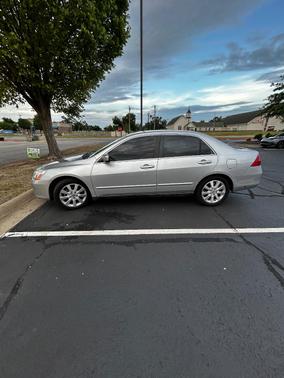 Silver 2007 Honda Accord SE