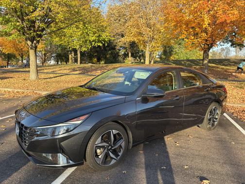 2021 Hyundai ELANTRA SEL
