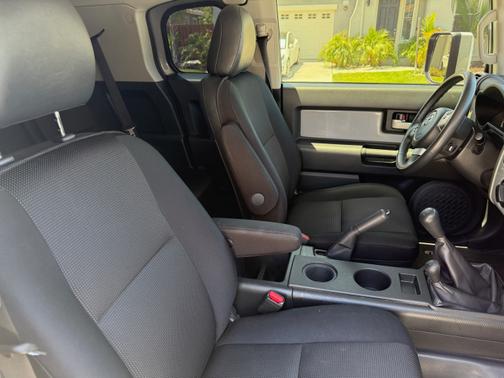 2014 Toyota FJ Cruiser Base