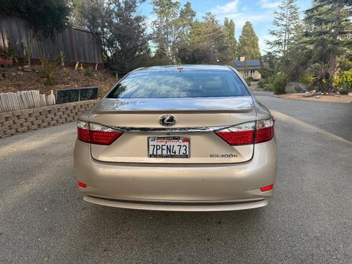 Gold 2013 Lexus ES 300h Base