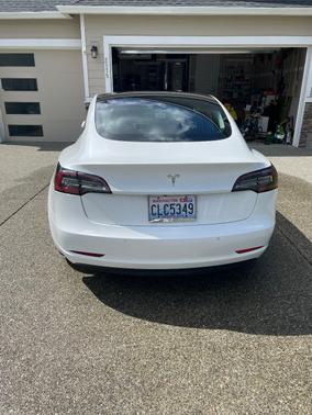 White 2019 Tesla Model 3 Standard Range Plus