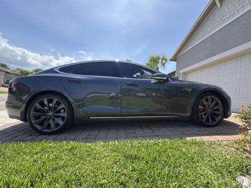 2015 Tesla Model S P90D