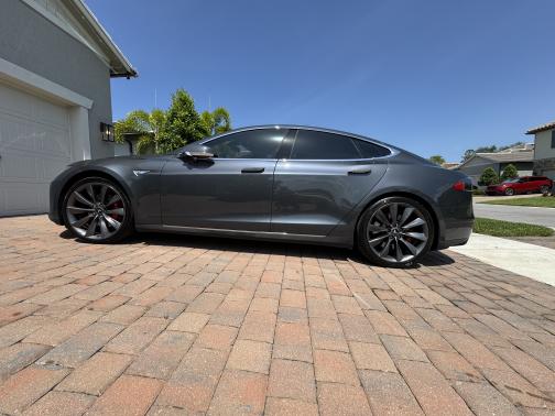 2015 Tesla Model S P90D