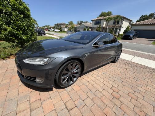 2015 Tesla Model S P90D