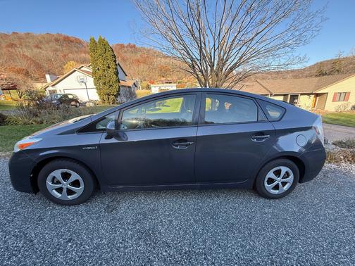 2013 Toyota Prius Two
