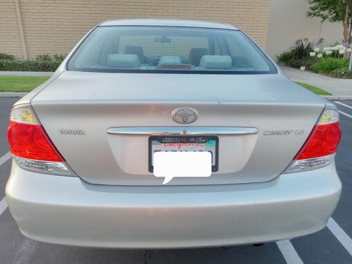 Silver 2006 Toyota Camry LE