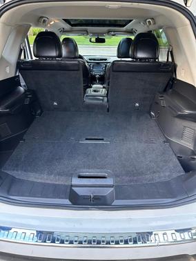 White 2014 Nissan Rogue SL