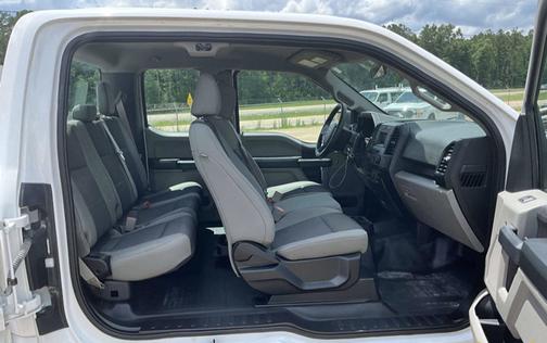 White 2018 Ford F-150 XL