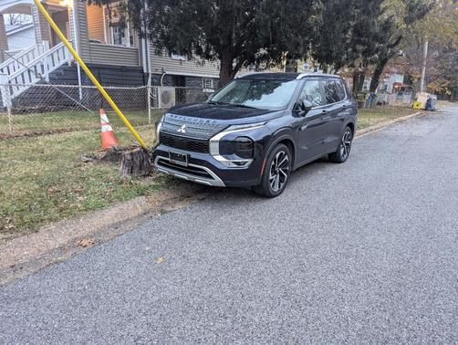 Blue 2023 Mitsubishi Outlander PHEV SE
