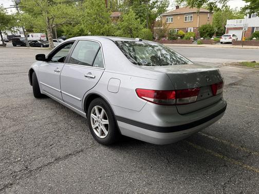 Silver 2004 Honda Accord EX-L