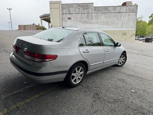 Silver 2004 Honda Accord EX-L