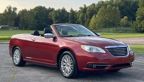 2011 Chrysler 200 Limited
