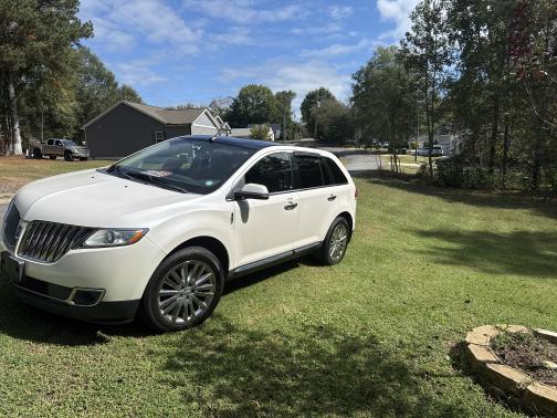 2013 Lincoln MKX Base