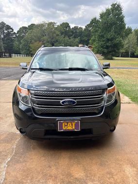 Black 2015 Ford Explorer XLT