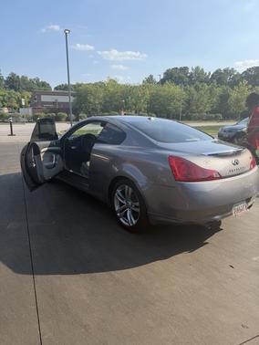 Gray 2008 INFINITI G37 Journey