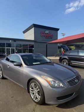 Gray 2008 INFINITI G37 Journey