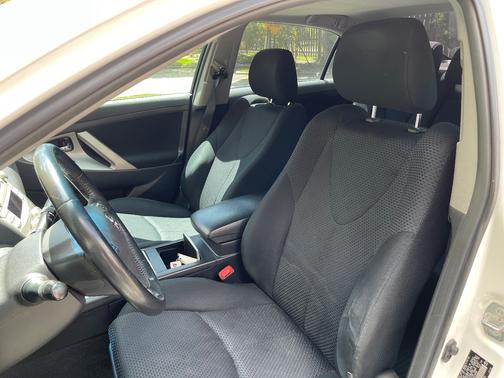 White 2010 Toyota Camry Base