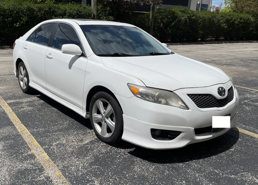 White 2010 Toyota Camry Base