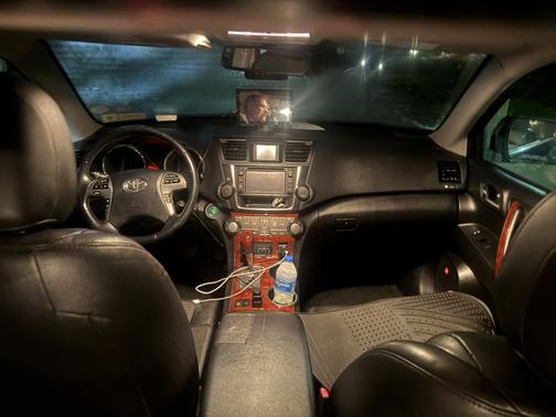 Black 2013 Toyota Highlander Hybrid Limited