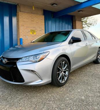 Silver 2015 Toyota Camry XSE