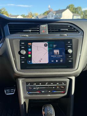 Black 2022 Volkswagen Tiguan 2.0T SE R-Line Black