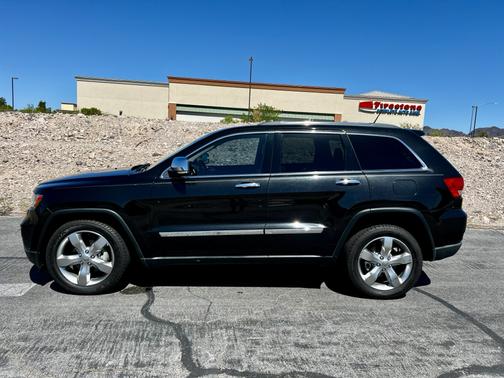 Black 2013 Jeep Grand Cherokee Overland