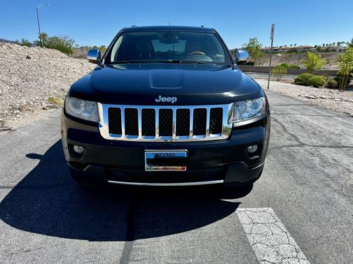Black 2013 Jeep Grand Cherokee Overland