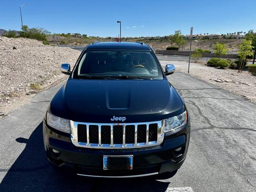 Black 2013 Jeep Grand Cherokee Overland