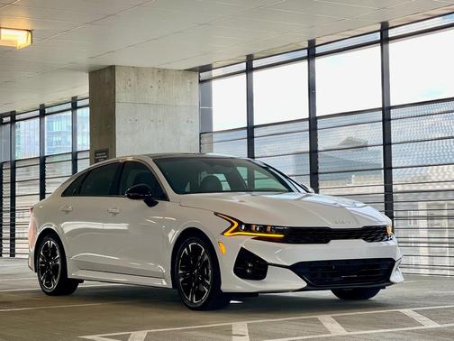 White 2022 Kia K5 GT-Line
