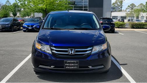 Blue 2016 Honda Odyssey SE